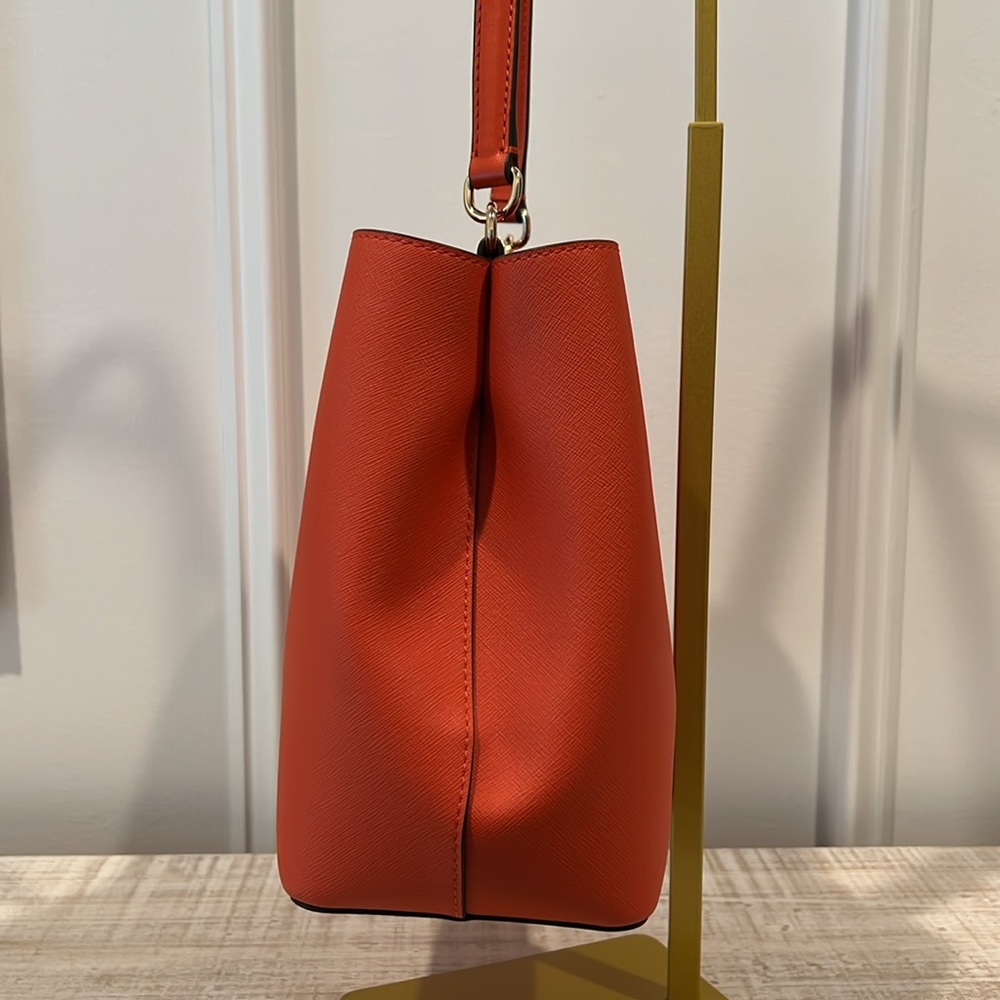 Michael Kors Orange Shoulder Bag with Saffiano Leather NWOT - Picture 5 of 13